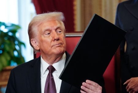 Absence of Trump Crypto Order Amps Industry Tension as He Fails to Mention in Speech