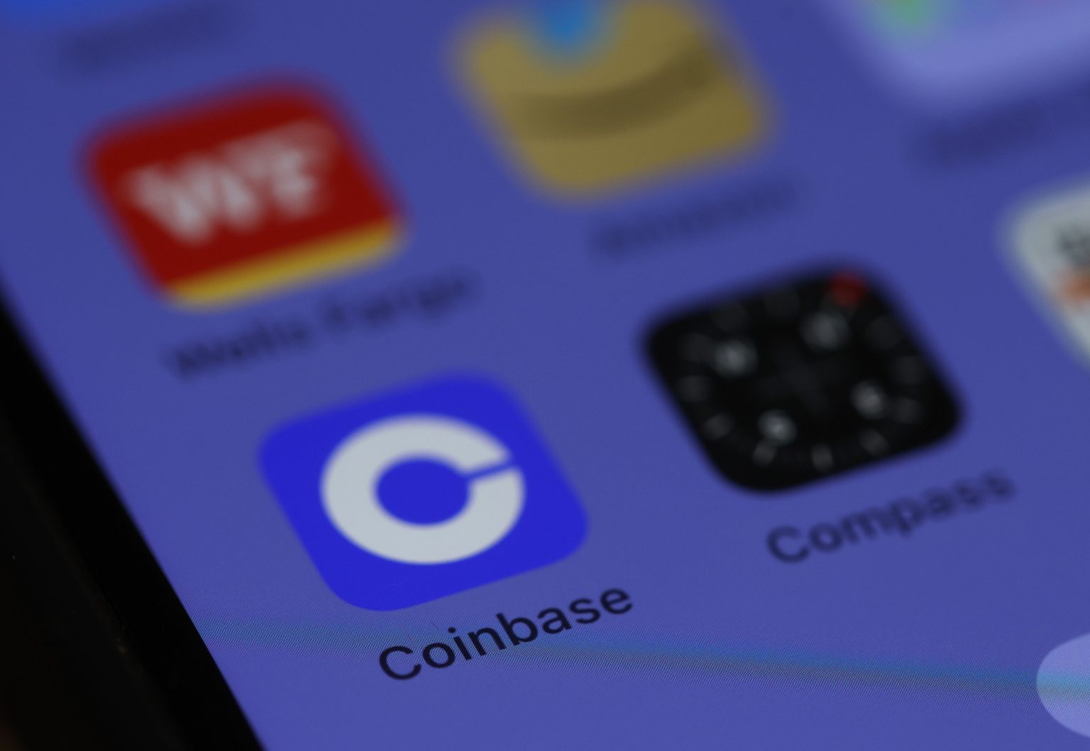 Coinbase (COIN) Files Paperwork To List Solana (SOL), Hedera (HBAR) Futures