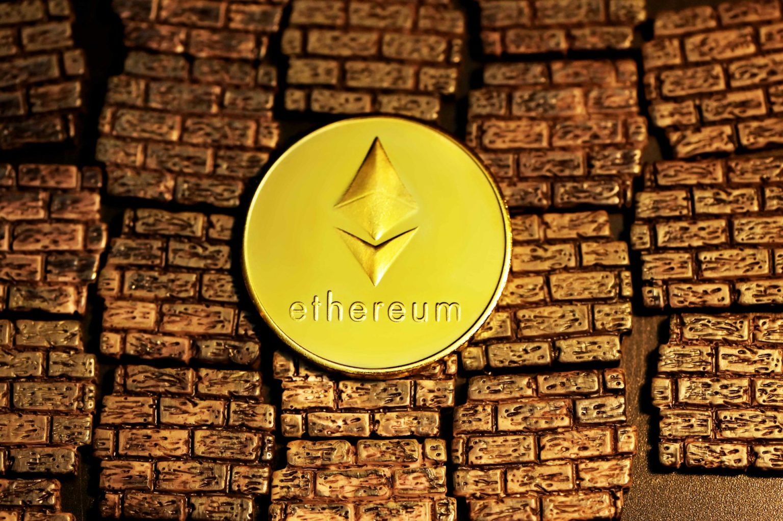 Ethereum Eyes ,000 Breakout With Bullish Inverse Head-And-Shoulders Setup – Details