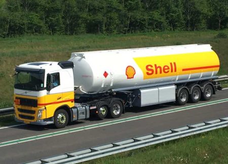 Shell could boost dividend by 10%-20% as early as 2026, Barclays says (SHEL:NYSE)