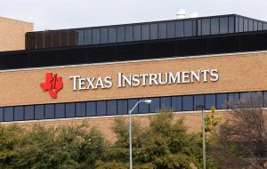 Texas Instruments slips as weak guidance overshadows Q4 results (TXN)