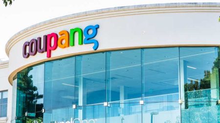 Coupang acquires 10% more active customers in Q4 (CPNG:NYSE)