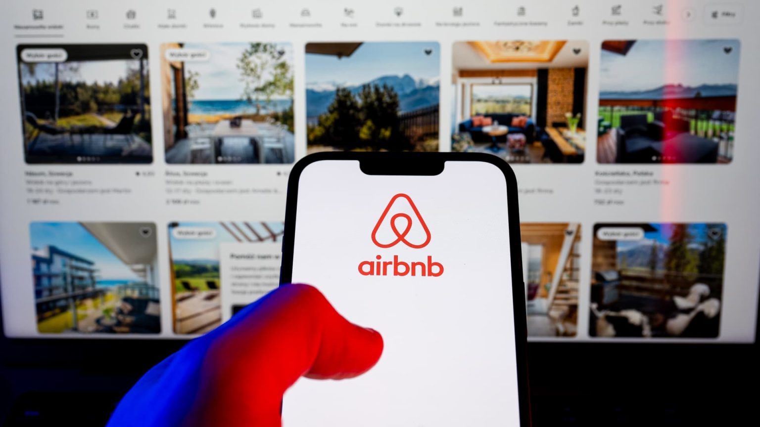 Jefferies upgrades Airbnb as travel company expands into experiences