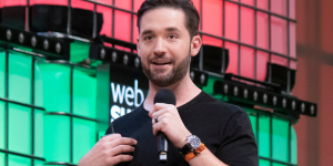 Reddit Founder Alexis Ohanian Joins TikTok Bid, Wants to Bring Video App On-Chain